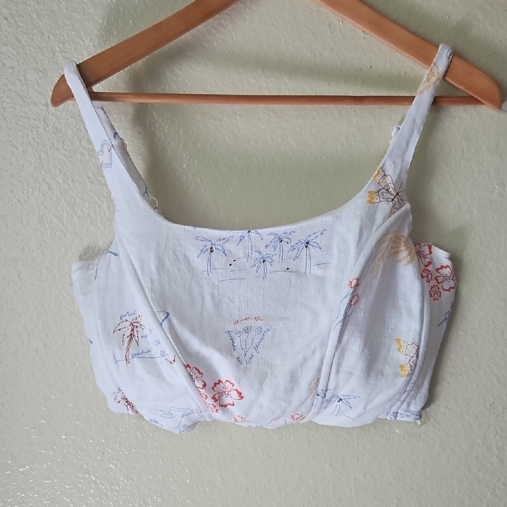 La Hearts White Floral Embroidered Tank Top